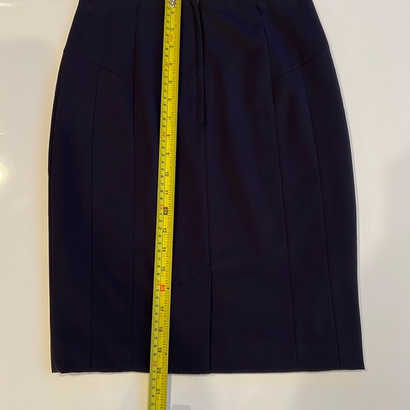 Gorgeous Navy pencil Skirt H&M, lined - Picture 7 of 8